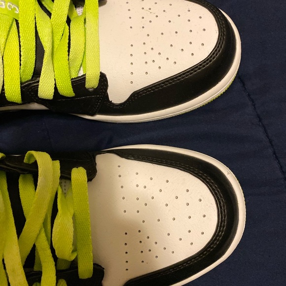 Retro Jordan’s 1 lows - Picture 6 of 6